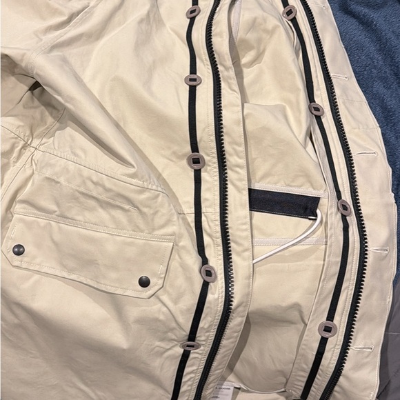 Canada Goose trench coat - Picture 4 of 11